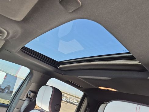 Used 2024 GMC Canyon AT4X image 22