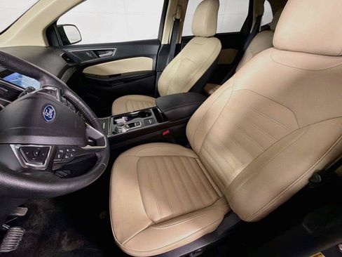 Used 2020 Ford Edge SEL w/ Convenience Package AWD/4WD image 2