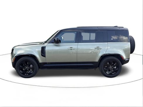 Used 2021 Land Rover Defender 110 X-Dynamic SE AWD/4WD image 6