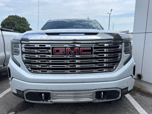 Used 2026 GMC Sierra 1500 Denali AWD/4WD image 2