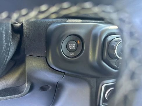 Used 2020 Jeep Wrangler Unlimited Sahara w/ Dual Top Group AWD/4WD image 20