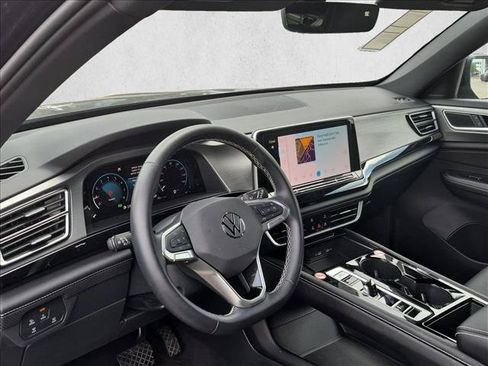 Used 2026 Volkswagen Atlas Cross Sport SE FWD image 9