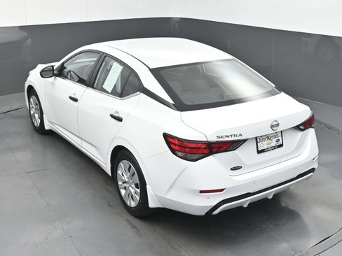 Certified 2025 Nissan Sentra S FWD image 37