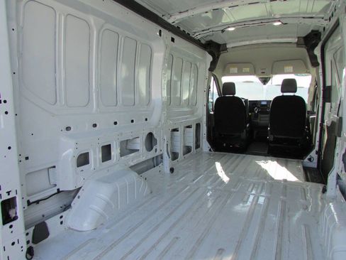 Used 2023 Ford Transit 250 Medium Roof AWD image 24