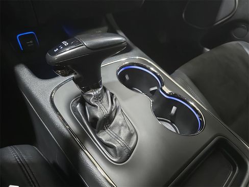 Used 2020 Dodge Durango R/T w/ Technology Group image 16