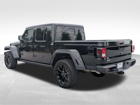 Used 2025 Jeep Gladiator Sport AWD/4WD image 7