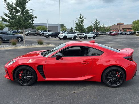 Used 2024 Toyota GR86 Premium w/ Performance Package RWD image 21