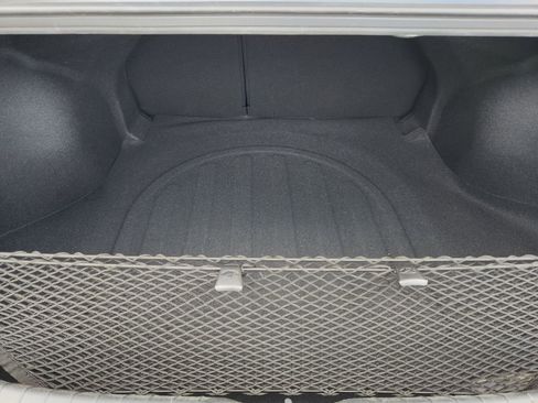 Used 2025 Hyundai Elantra Limited FWD image 23