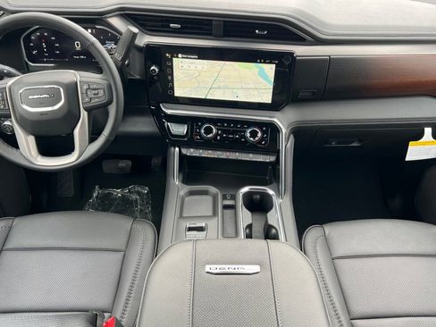 New 2026 GMC Sierra 2500 Denali w/ Denali Reserve Package image 10