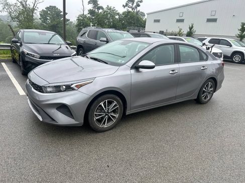 Certified 2024 Kia Forte LXS w/ LXS Technology Package FWD image 3