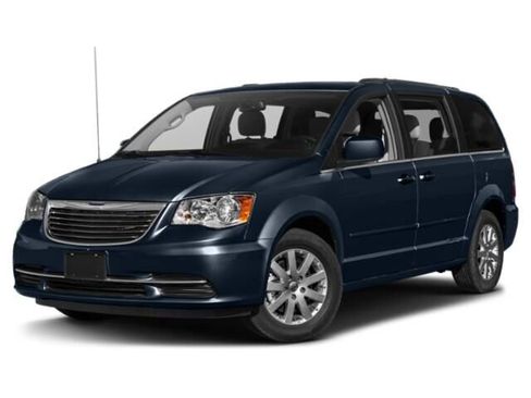 Used 2015 Chrysler Town & Country Touring image 1