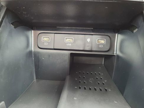 Used 2023 Kia Sorento SX image 25