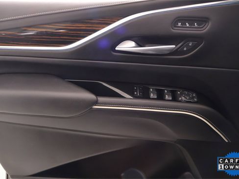 Used 2024 Cadillac Escalade Premium Luxury image 18