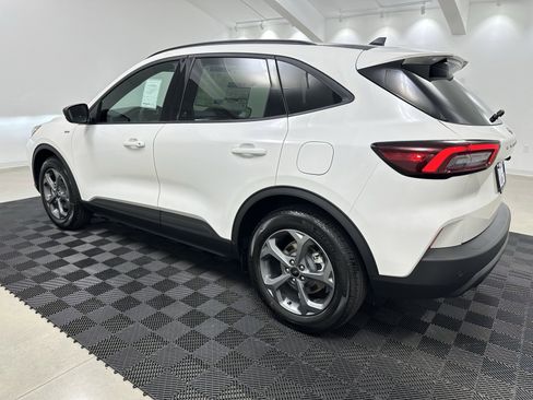 New 2025 Ford Escape ST-Line w/ Equipment Group 301A image 5