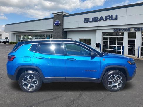 Used 2022 Jeep Compass Trailhawk w/ Trailhawk Convenience Group AWD/4WD image 8