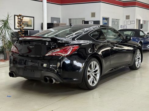 Used 2015 Hyundai Genesis 3.8 image 5
