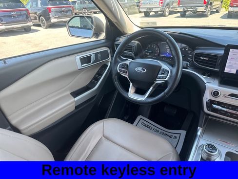Used 2021 Ford Explorer XLT w/ Equipment Group 202A AWD/4WD image 10