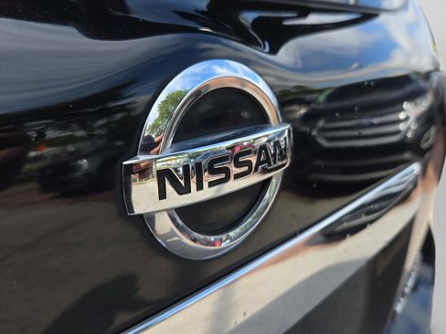 Used 2015 Nissan Pathfinder Platinum FWD image 31
