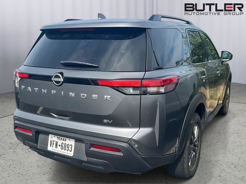 Used 2024 Nissan Pathfinder SV FWD image 7