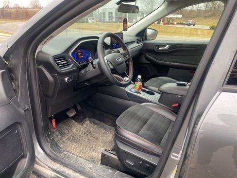 Used 2022 Ford Escape SEL w/ SEL Stealth AWD Package image 10