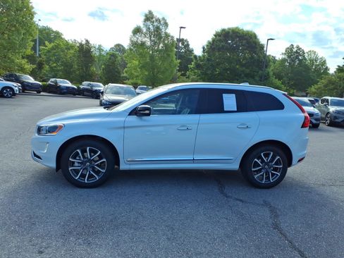 Used 2017 Volvo XC60 T6 Dynamic w/ Preferred Option Package AWD/4WD image 8