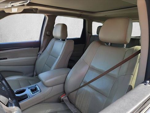 Used 2018 Jeep Grand Cherokee Limited w/ Luxury Group II AWD/4WD image 13