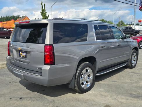 Used 2017 Chevrolet Suburban Premier AWD/4WD image 7