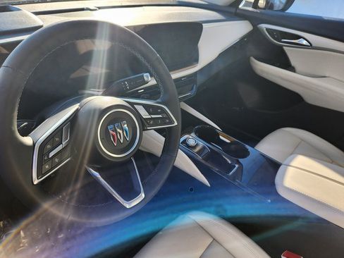 Used 2025 Buick Envision Avenir image 13