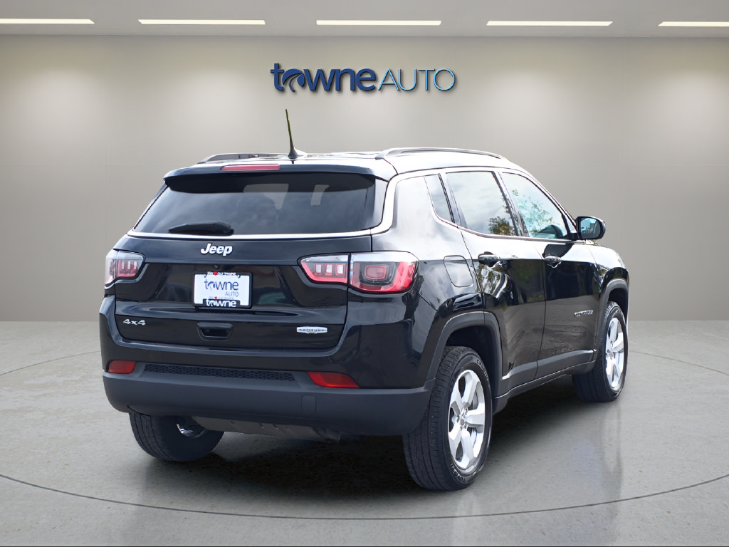 Used 2019 Jeep Compass Latitude w/ Popular Equipment Group AWD/4WD image 6