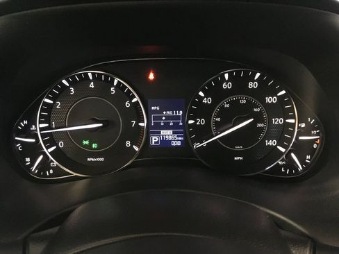 Used 2020 Nissan Armada SL w/ Premium Package AWD/4WD image 2