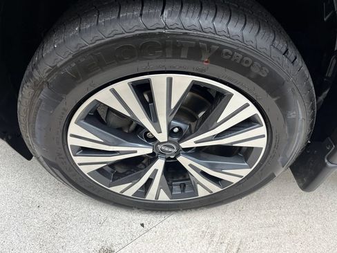 Used 2023 Nissan Rogue SV w/ SV Premium B Package AWD/4WD image 9