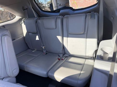 Used 2015 Toyota Highlander Limited Platinum image 9