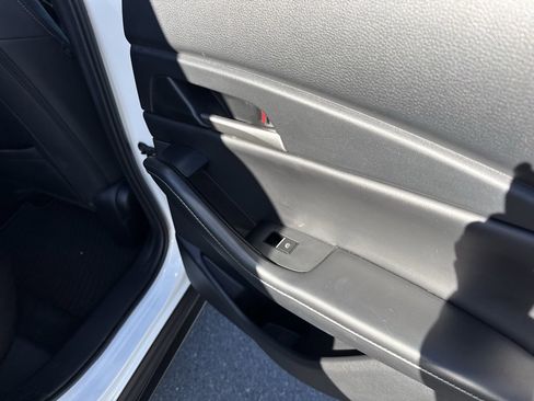 Used 2022 MAZDA CX-30 AWD 2.5 S w/ Select Package image 33