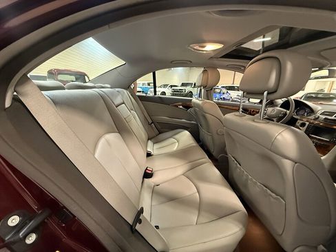 Used 2008 Mercedes-Benz E 320 BlueTEC Sedan image 24