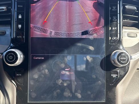 Used 2025 RAM 1500 Laramie image 25