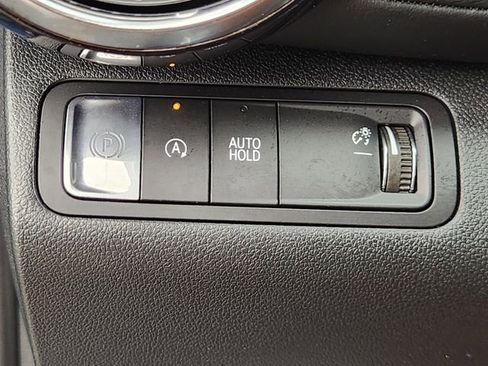 Used 2026 Chevrolet Equinox LT FWD image 21