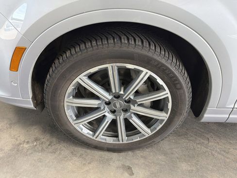 Used 2019 Audi Q7 3.0T Premium Plus w/ Premium Plus Package image 9