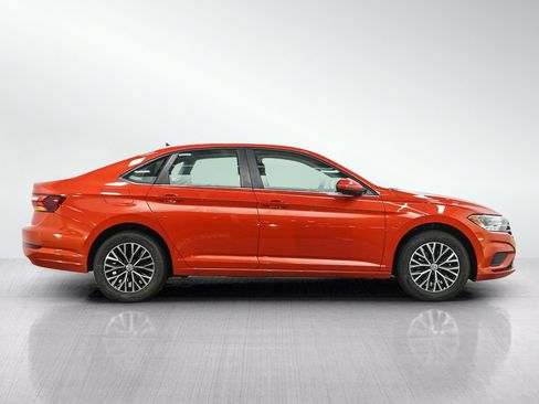 Used 2019 Volkswagen Jetta SE w/ Cold Weather Package FWD image 6