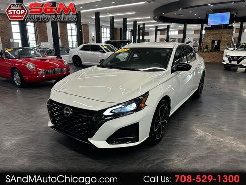 Used 2023 Nissan Altima 2.5 SR AWD/4WD image 1