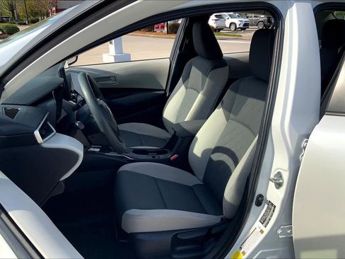 Used 2024 Toyota Corolla LE image 8