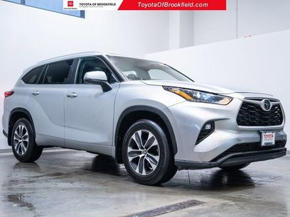 Used 2023 Toyota Highlander XLE