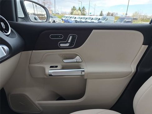 New 2026 Mercedes-Benz GLB 250 4MATIC image 25