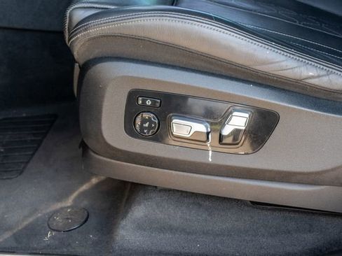 Used 2019 BMW X5 xDrive50i w/ M Sport Package image 15