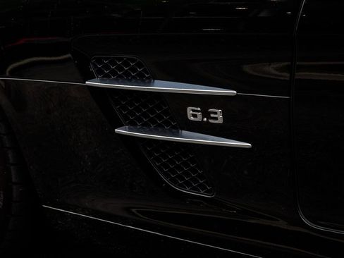 Used 2011 Mercedes-Benz SLS AMG Coupe image 22