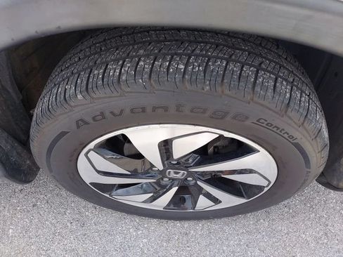 Used 2016 Honda CR-V Touring image 10