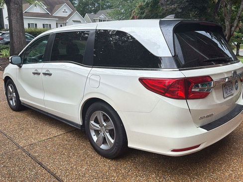 Used 2018 Honda Odyssey EX-L image 2