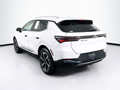 Used 2025 Chevrolet Equinox EV LT w/ Convenience Package image 5