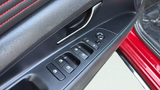 Used 2021 Hyundai Elantra N Line FWD image 12