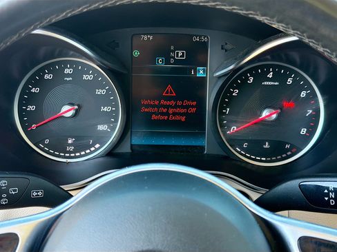 Used 2020 Mercedes-Benz GLC 300 4MATIC w/ Multimedia Package image 40