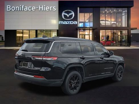Used 2023 Jeep Grand Cherokee L Limited w/ Luxury Tech Group II RWD image 4